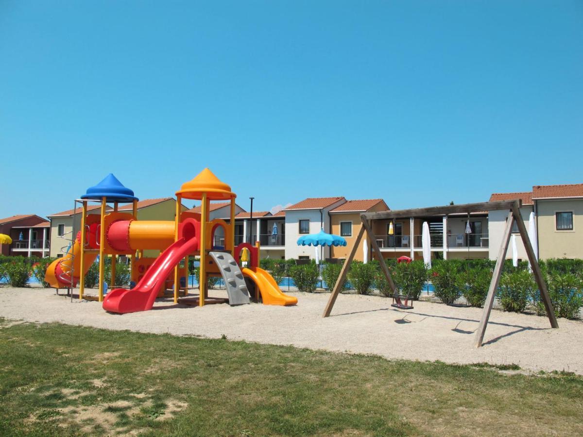 Apartment Belvedere Village-4 By Interhome Кастельнуово-дель-Гарда Экстерьер фото